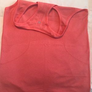 Lululemon salmon tank